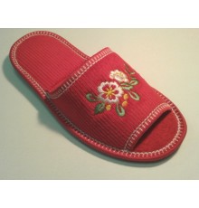 Домашняя обувь женская красный вельвет, вышивка "Белый Цветок" 513153