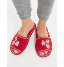 Домашняя обувь женская махра красная, вышивка "Три ромашки" 513066