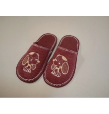 Домашняя обувь детская, вельвет бордовый, вышивка "Собачка" 402012